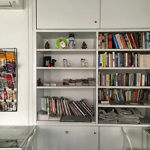 https://plush-pods.singapore-best-hotels.net